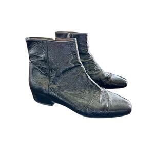 Aquatalia Ulyssaa patent leather‎ Booties Size 7.5